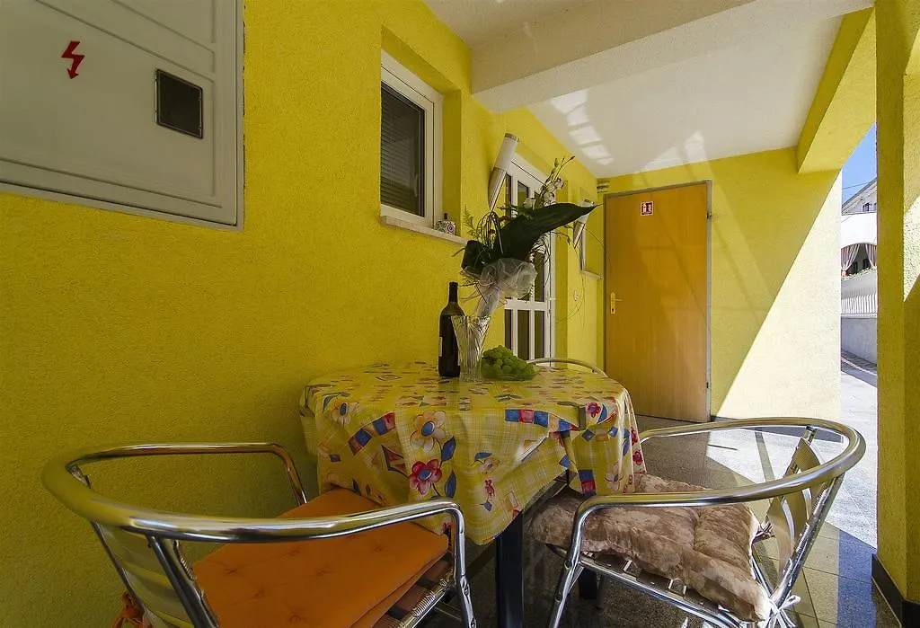 טרוגיר Apartments Slava