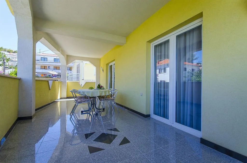 טרוגיר Apartments Slava