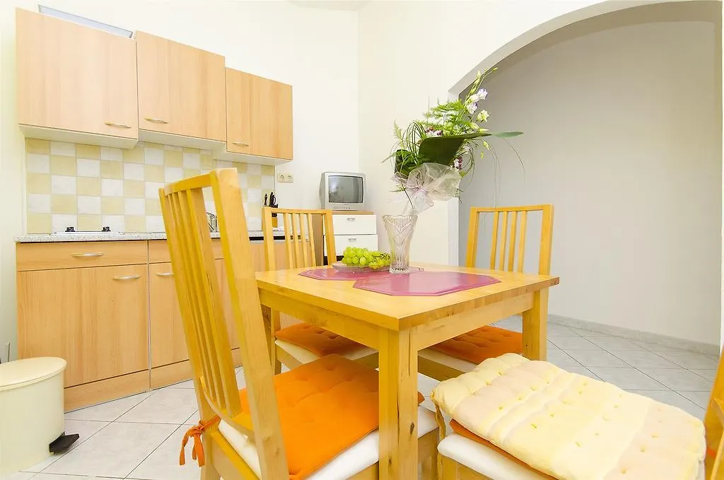 טרוגיר Apartments Slava 0*,  קרואטיה