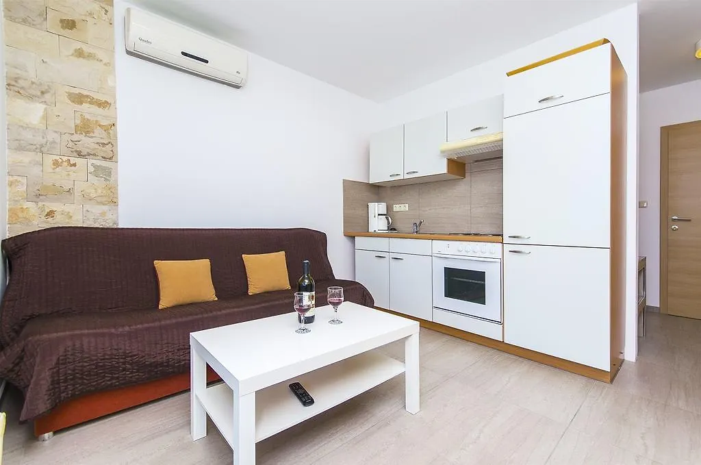 טרוגיר Apartments Slava 0*,  קרואטיה