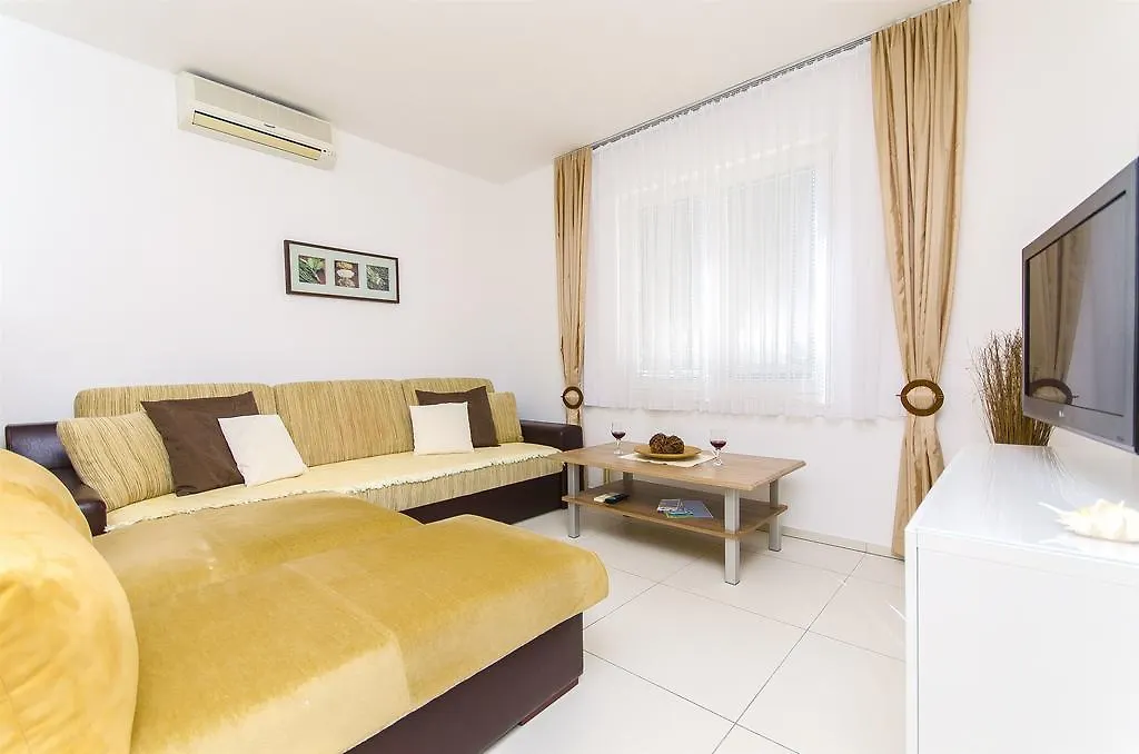 טרוגיר Apartments Slava קרואטיה